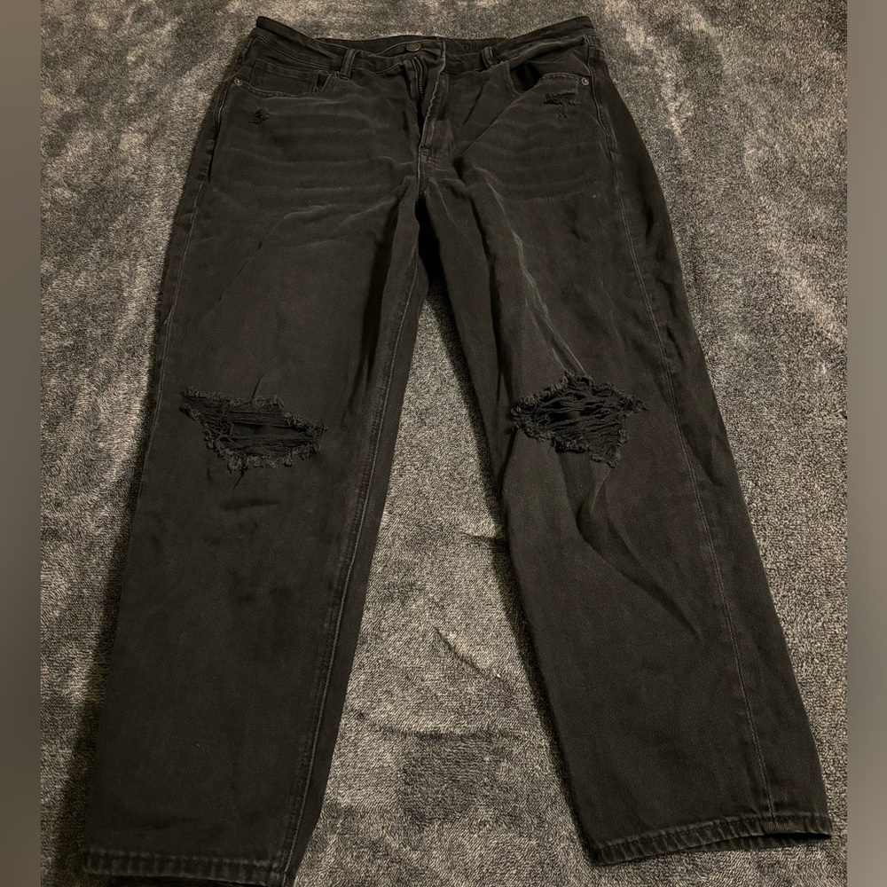 American Eagle Mom Straight Jean